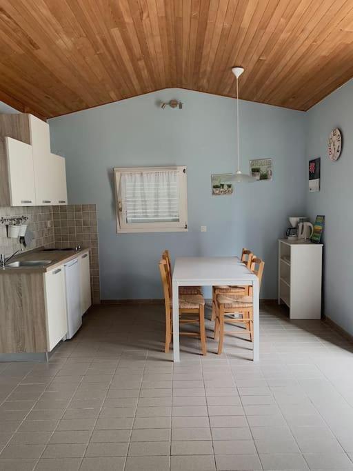Sunny Grandma'S Garden Apartment Baska  Exterior photo